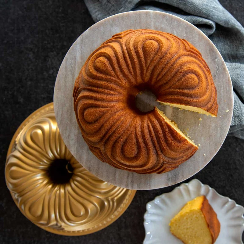Molde Gold Chiffon Bundt Nordic Ware