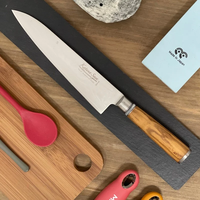 Cuchillo Chef Gyuto 20cm Katana Saya - Acero Damasco VG-10 67 Capas con Mango de Olivo