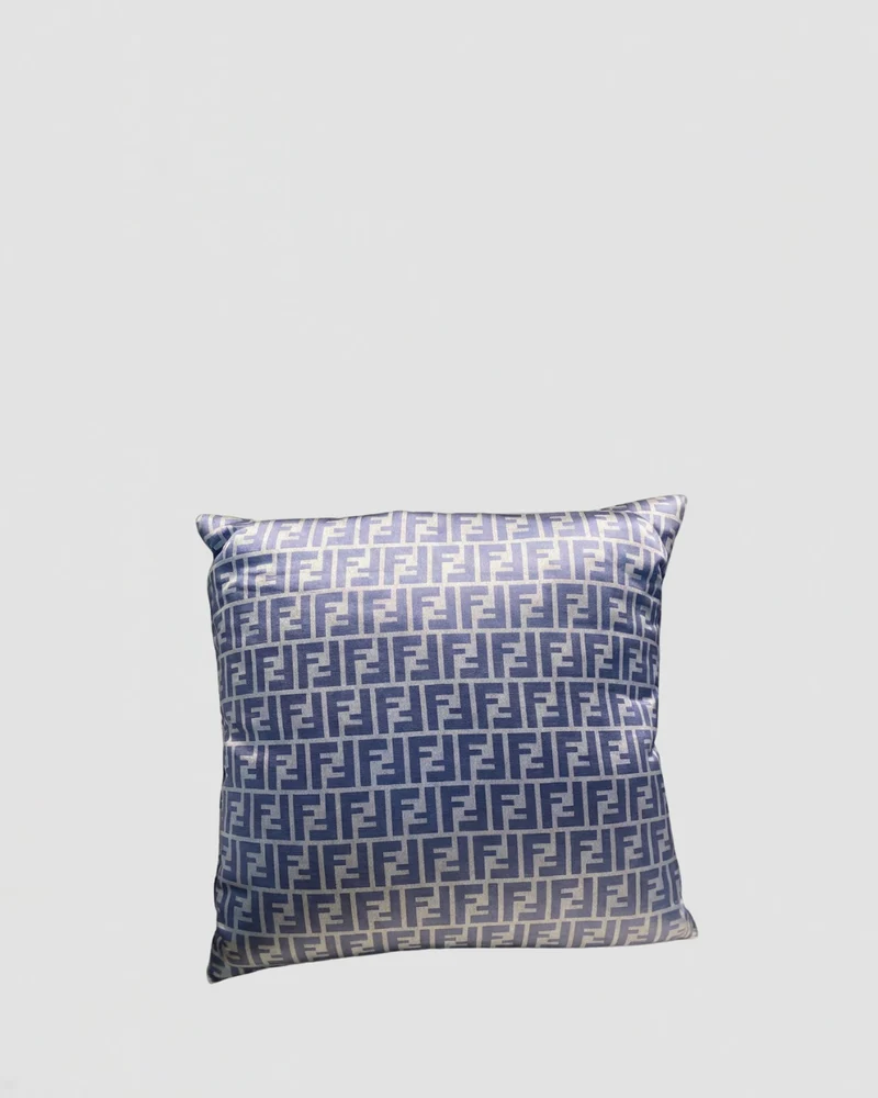 COJÍN FENDI