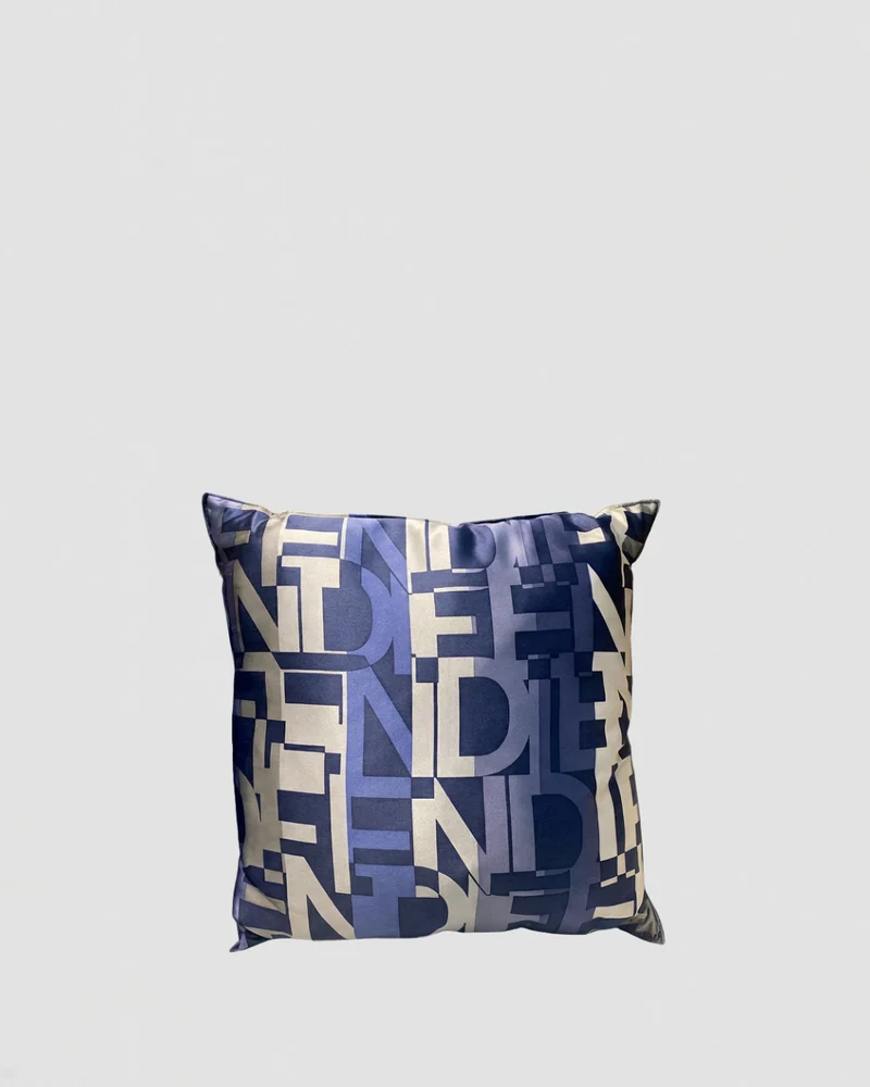 COJÍN FENDI