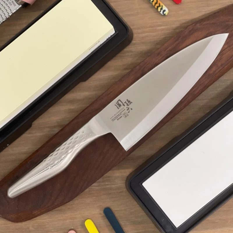 Cuchillo Seki Magoroku Shoso Deba 18 Cms