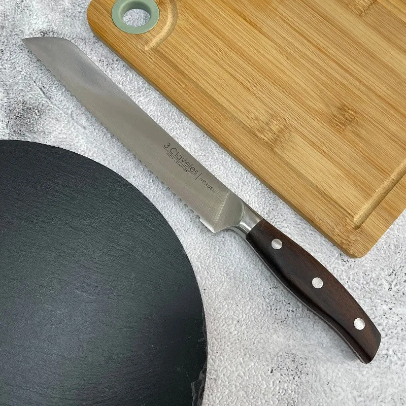 Cuchillo Panero 3 Claveles Norden 20 cm – Hoja Dentada y Mango Roble