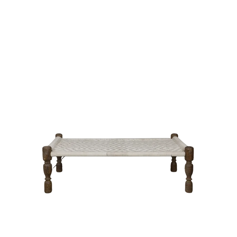 Cama estilo indio artesanal de madera con tejido crudo - Indian Treasures