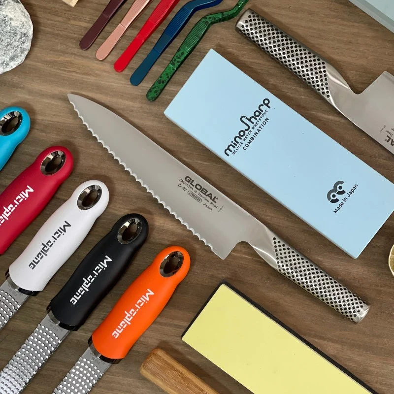 Cuchillo de pan Global G-22
