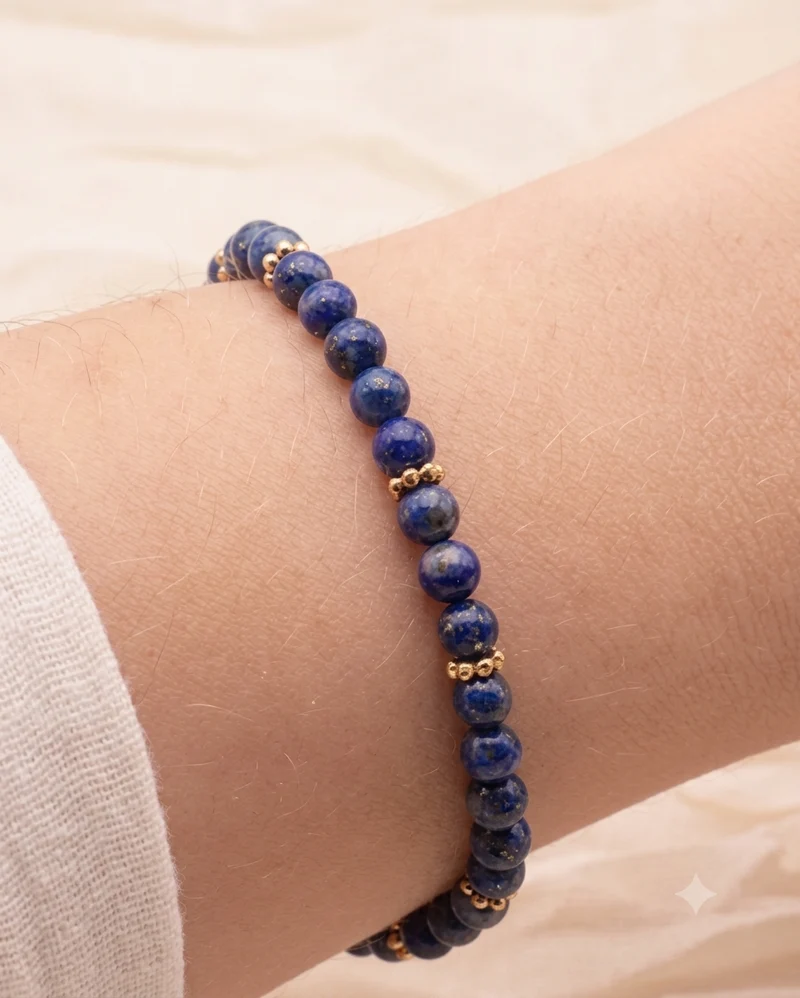 Pulsera dorada de lapislázuli