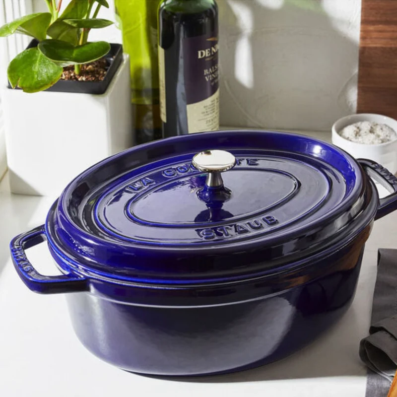 Cocotte de hierro fundido ovalada Staub