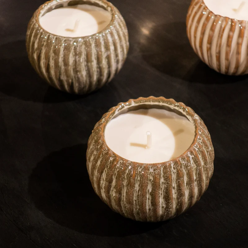 Maceta con vela citronela verde