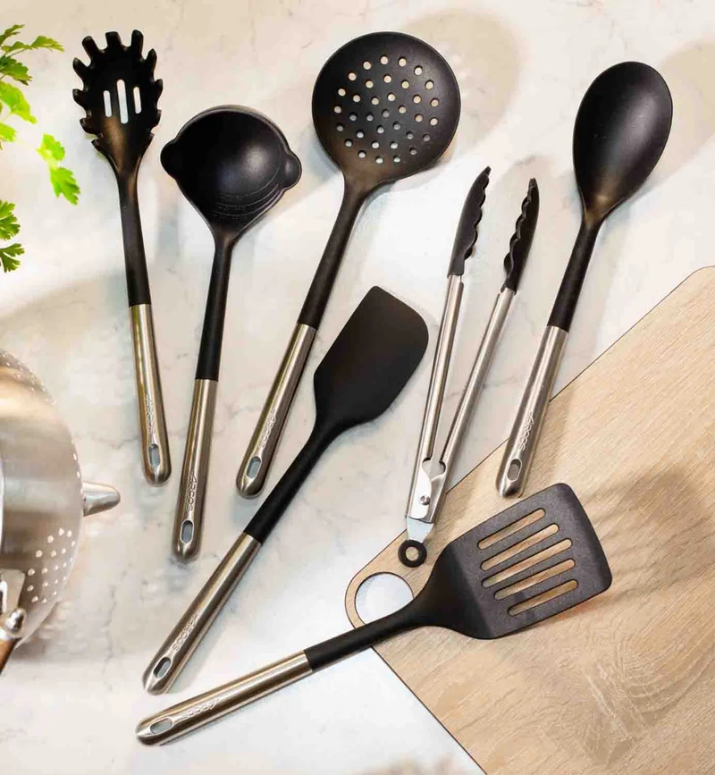 Set completo de utensilios de cocina en acero inox y silicona