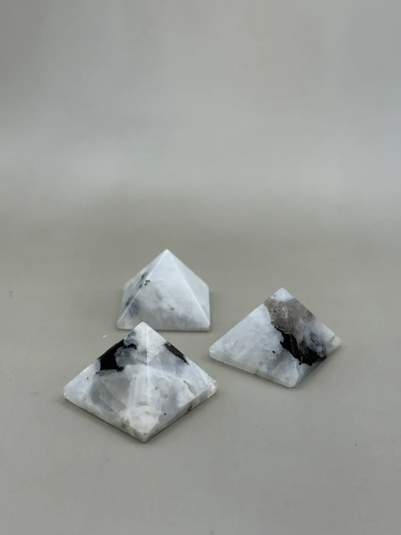 Pirámide de Piedra Luna