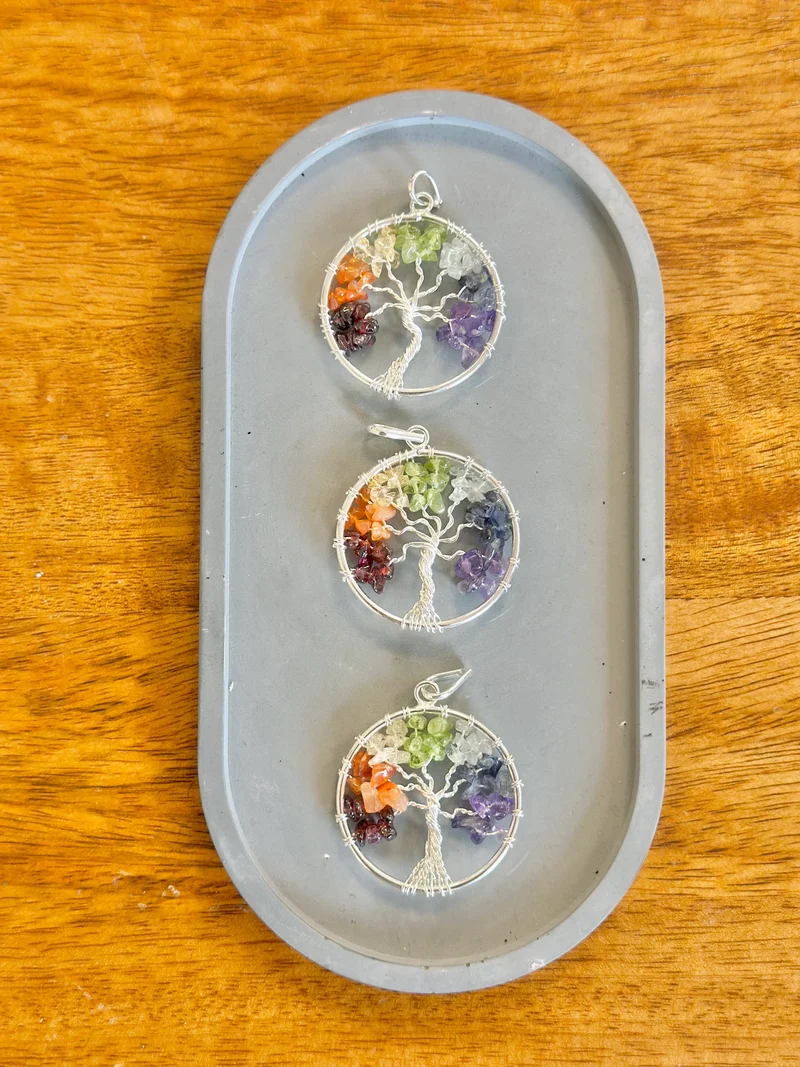 Colgante Árbol de la vida con minerales 7 chakras